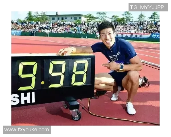 田径百米达标赛成绩揭晓选手表现精彩纷呈引发热烈关注